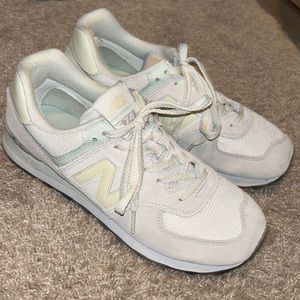 Like-New Women’s New Balance 574 V2 - Nimbus Cloud/ Summer Fog Size 11